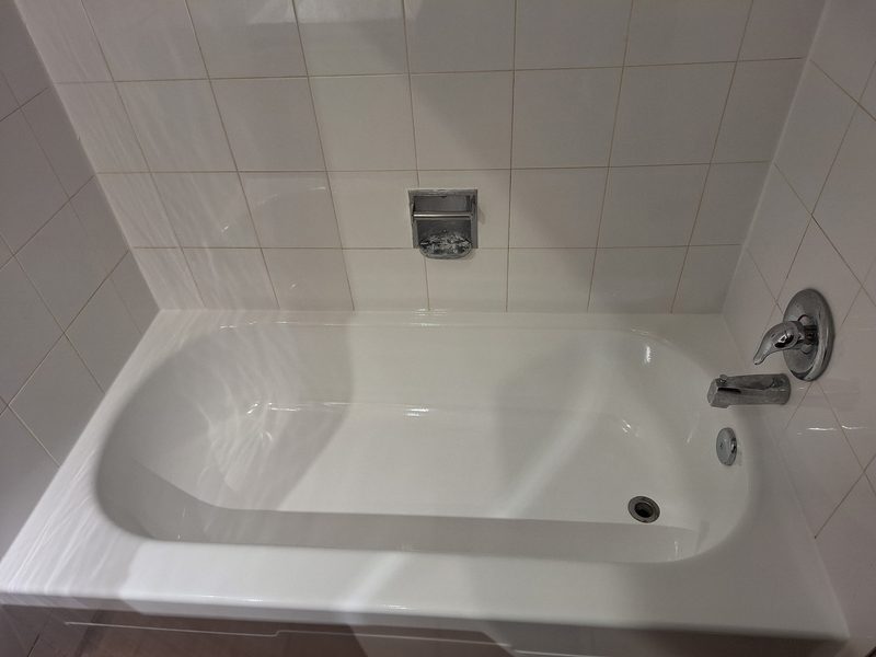 Professional bathtub surface by Blackstone Tub Refinishers, slip resistant coatings available for tubs and shower floors